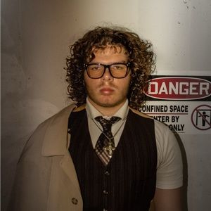 Meet your Posher, Hugo